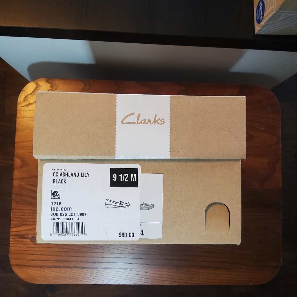 Clark women's 9.5 Ashland loafers